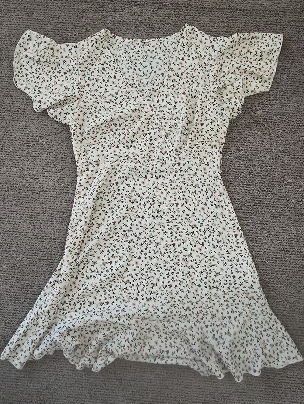 Floral Puff-Sleeve Cream Dress